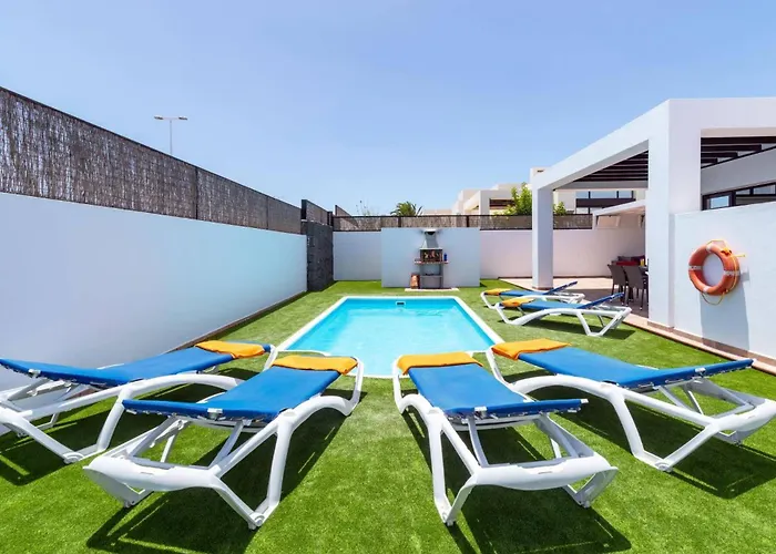 Janubio By ヴィラ